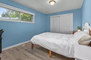 7333 SW Pine St, Portland, OR 97223 - Photo 16