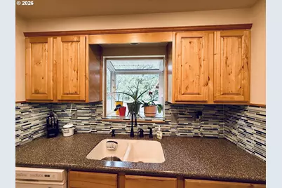 105 Timberline Dr, Castle Rock, WA 98611 - Photo 8