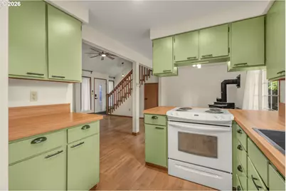 1300 NE 155th Ave, Portland, OR 97230 - Photo 10