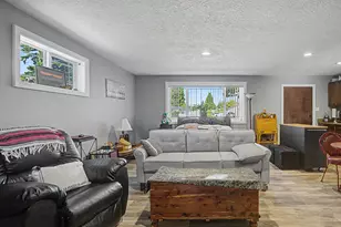 25 NE 192nd Ave, Portland, OR 97230 - Photo 28