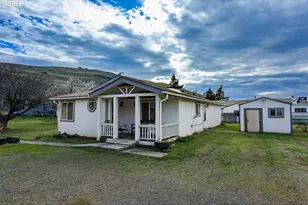 406 1st St, Rufus, OR 97050 - Photo 4