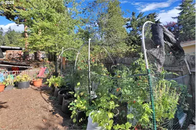 1210 E 38th Ave, Eugene, OR 97405 - Photo 40