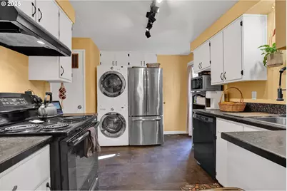 1210 E 38th Ave, Eugene, OR 97405 - Photo 32