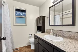 1210 E 38th Ave, Eugene, OR 97405 - Photo 12