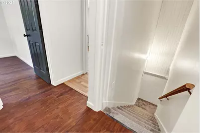 1210 E 38th Ave, Eugene, OR 97405 - Photo 16