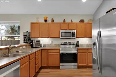 4214 Heins Ct, Eugene, OR 97402 - Photo 10