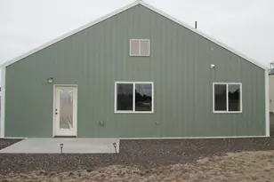 404 N Pendleton Ave, Ukiah, OR 97880 - Photo 2