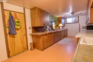 6843 N Swift St, Portland, OR 97203 - Photo 22