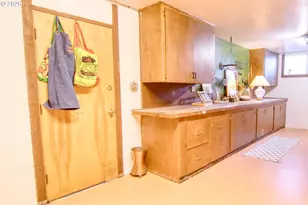 6843 N Swift St, Portland, OR 97203 - Photo 22