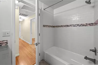 5425 SW Cameron Rd, Portland, OR 97221 - Photo 20