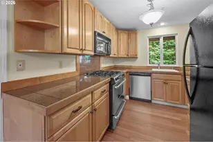 5425 SW Cameron Rd, Portland, OR 97221 - Photo 12