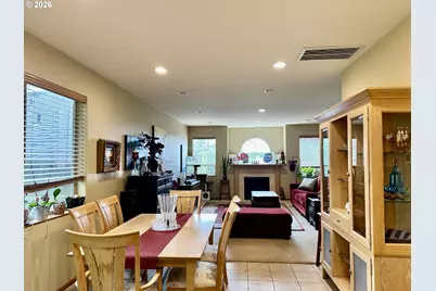 11450 SW Capitol Hwy, Portland, OR 97219 - Photo 16