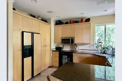 11450 SW Capitol Hwy, Portland, OR 97219 - Photo 14