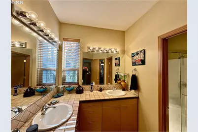 11450 SW Capitol Hwy, Portland, OR 97219 - Photo 22