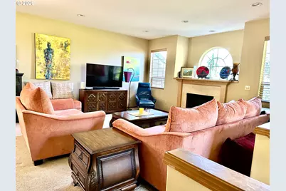 11450 SW Capitol Hwy, Portland, OR 97219 - Photo 4