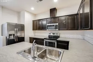 2240 SE 16th St, Gresham, OR 97080 - Photo 8