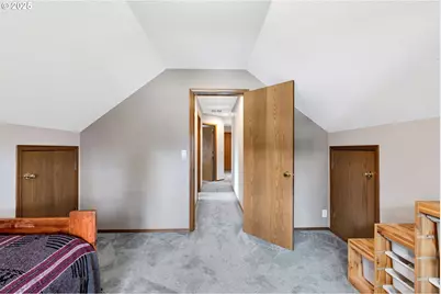 2795 NE Lorie Dr, Hillsboro, OR 97124 - Photo 24