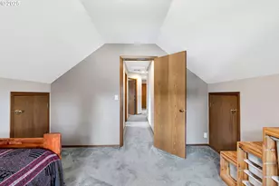 2795 NE Lorie Dr, Hillsboro, OR 97124 - Photo 24