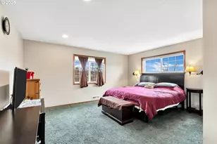 2795 NE Lorie Dr, Hillsboro, OR 97124 - Photo 32