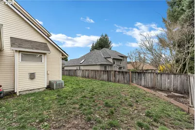 2795 NE Lorie Dr, Hillsboro, OR 97124 - Photo 40