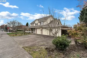 2795 NE Lorie Dr, Hillsboro, OR 97124 - Photo 2