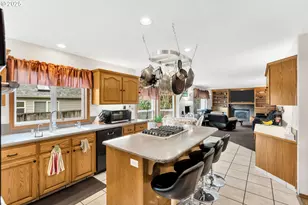 2795 NE Lorie Dr, Hillsboro, OR 97124 - Photo 12