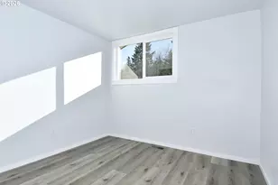 14915 SE Woodward St, Portland, OR 97236 - Photo 24