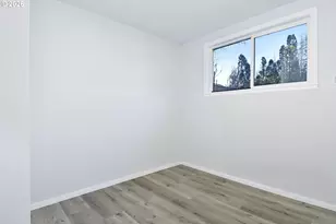 14915 SE Woodward St, Portland, OR 97236 - Photo 36