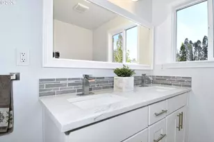 14915 SE Woodward St, Portland, OR 97236 - Photo 28