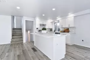 14915 SE Woodward St, Portland, OR 97236 - Photo 16