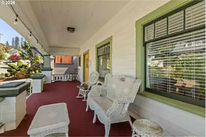 837 SE Blakeley Ave, Roseburg, OR 97470 - Photo 10