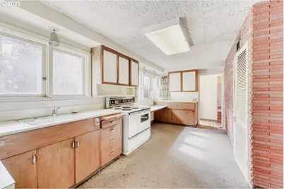 2415 SW Boundary St, Portland, OR 97239 - Photo 10