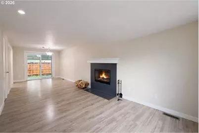 2617 N Argyle St, Portland, OR 97217 - Photo 8