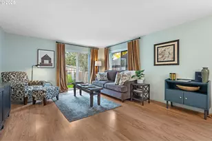 1029 SW View Crest Dr, Dundee, OR 97115 - Photo 4