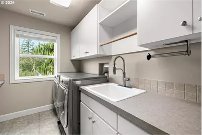 2990 Sunbreak Ln, West Linn, OR 97068 - Photo 22
