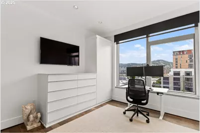 1001 NW Lovejoy St #810, Portland, OR 97209 - Photo 34