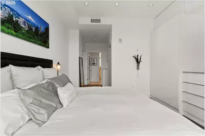 1001 NW Lovejoy St #810, Portland, OR 97209 - Photo 26