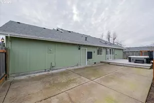 5718 E St, Springfield, OR 97477 - Photo 42