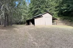 1090 E Willis Creek Rd, Winston, OR 97496 - Photo 42