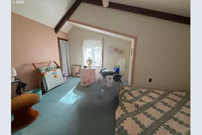 1090 E Willis Creek Rd, Winston, OR 97496 - Photo 28