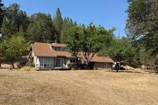 1090 E Willis Creek Rd, Winston, OR 97496 - Photo 30