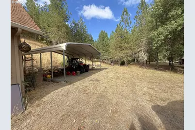 1090 E Willis Creek Rd, Winston, OR 97496 - Photo 38