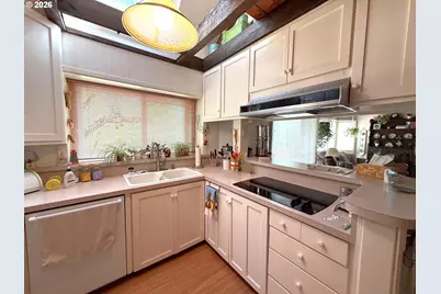 1090 E Willis Creek Rd, Winston, OR 97496 - Photo 16