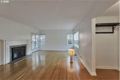 6815 SW 8th Ave, Portland, OR 97219 - Photo 4