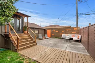 3905 NE Holman St, Portland, OR 97211 - Photo 38