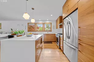 3905 NE Holman St, Portland, OR 97211 - Photo 16