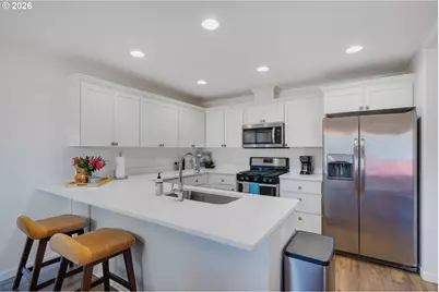 17 NW 6th Pl, Warrenton, OR 97146 - Photo 8