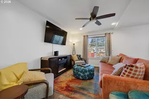 17 NW 6th Pl, Warrenton, OR 97146 - Photo 6