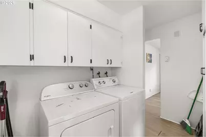 680 E 20th Ave, Eugene, OR 97405 - Photo 14