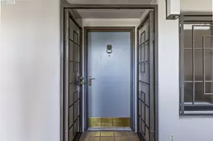 2309 SW 1st Ave, Portland, OR 97201 - Photo 4